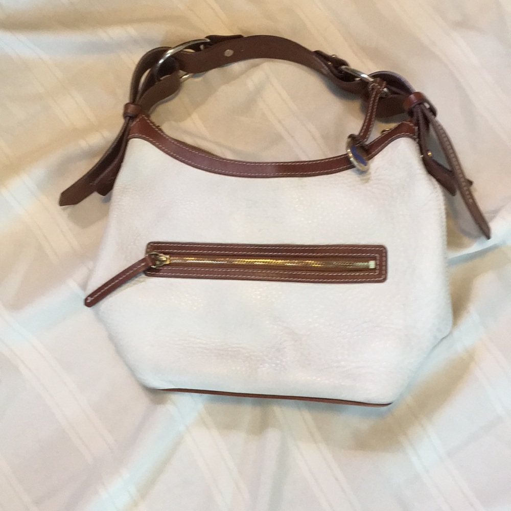 Dooney Bourke pocket book